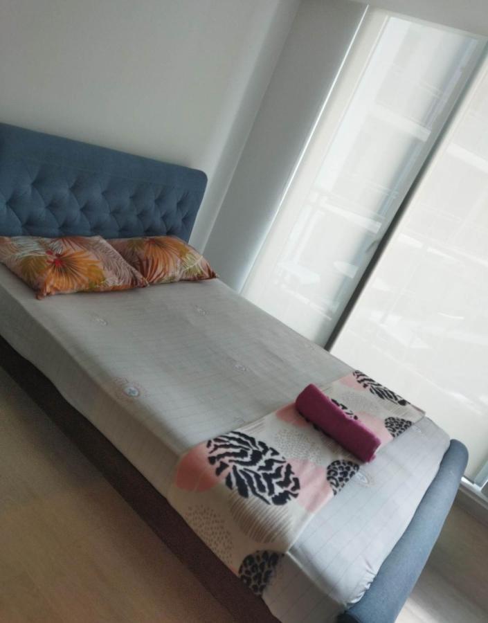Home At Sm Bicutan Манила Экстерьер фото